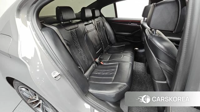 BMW 5 Series (G30) 2021 Серый из Кореи, фото 2
