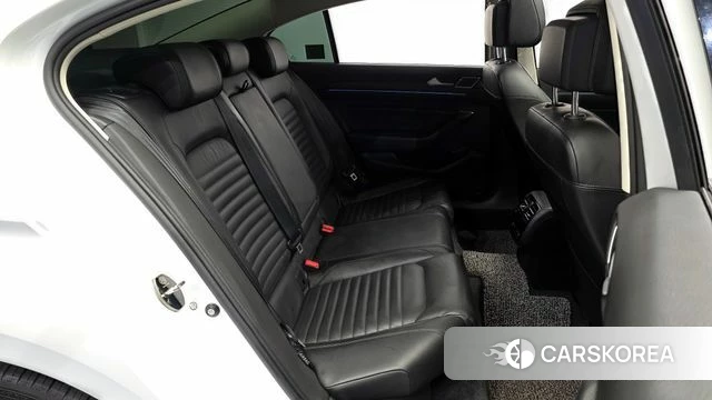 Volkswagen Passat GT (B8) 2018 Белый из Кореи, фото 2