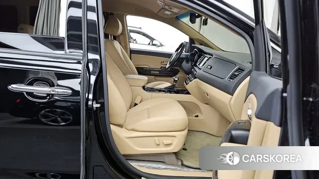 Kia The New Carnival 2018 Черный из Кореи, фото 2