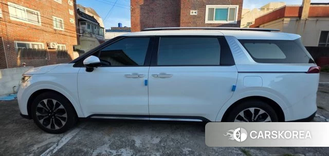 Kia Carnival 4th generation 2023 Белый из Кореи, фото 2