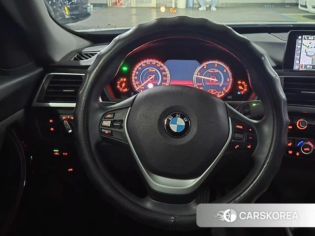 BMW 3 Series GT (F34) 2019 Белый из Кореи, фото 2