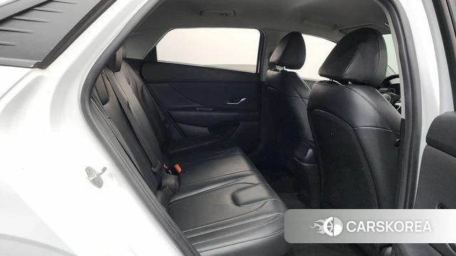 Hyundai Avante Hybrid (CN7) 2021 Белый из Кореи, фото 2