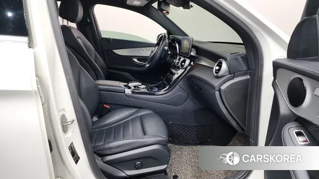Mercedes-Benz GLC-Class X253 2018 Белый из Кореи, фото 2