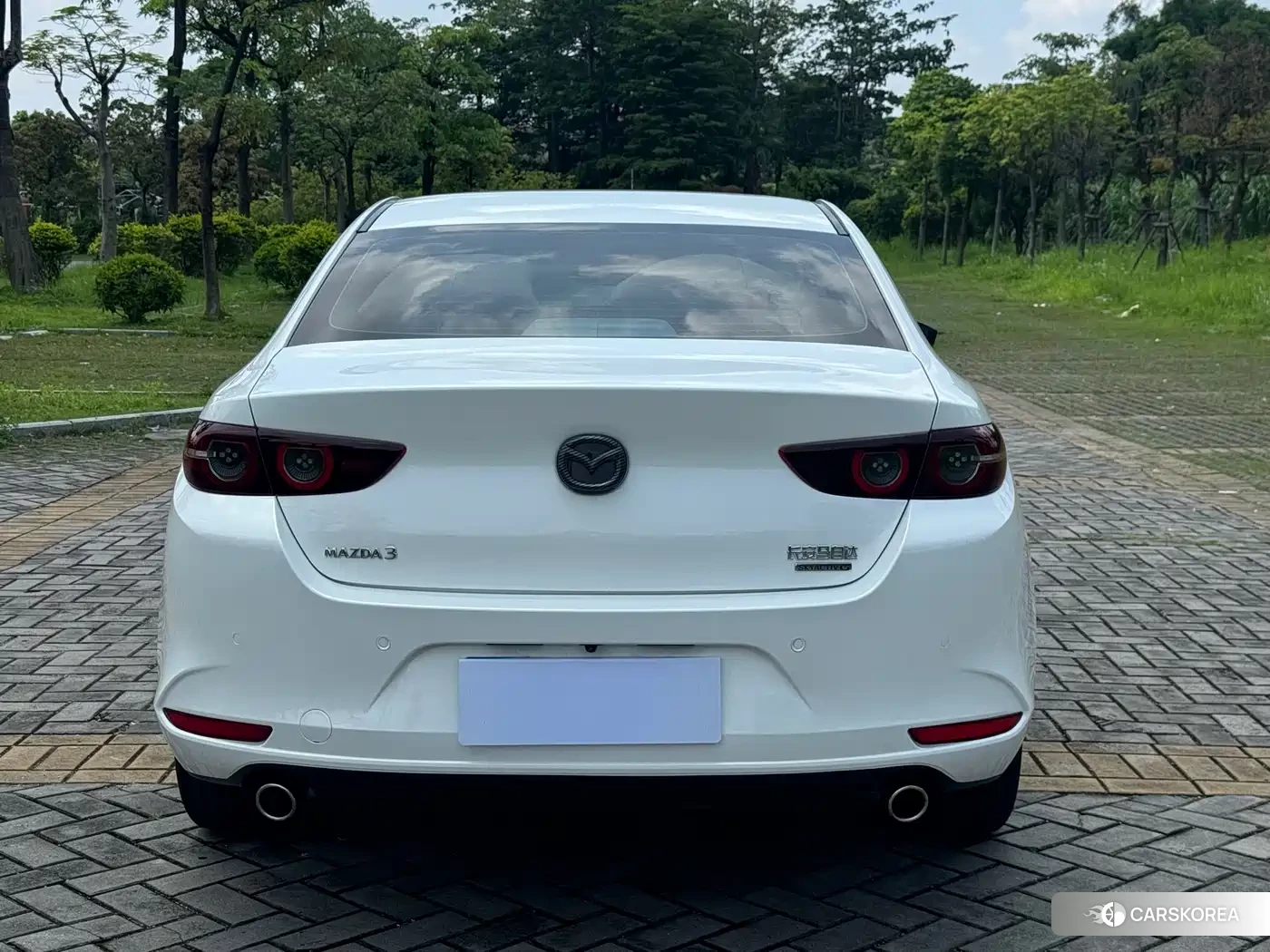 Mazda 3 2024 Белый из Китая, фото 2