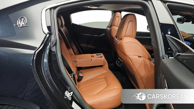 Maserati Ghibli 2020 Черный из Кореи, фото 2