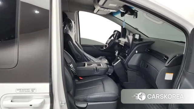 Hyundai Staria 2024 Белый из Кореи, фото 2