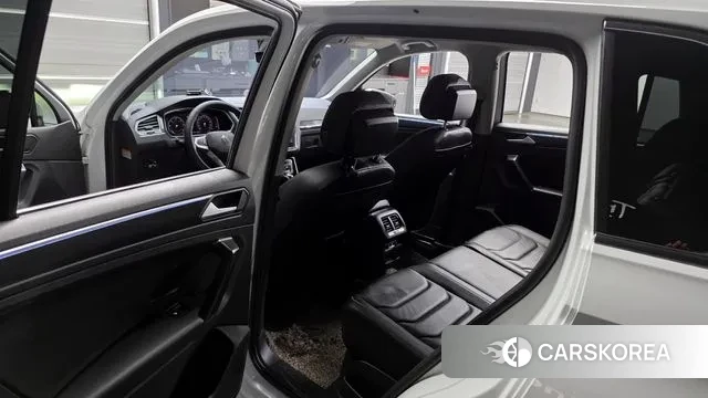 Volkswagen Tiguan second Generation 2022 Белый из Кореи, фото 2