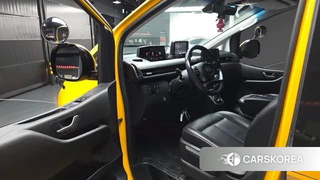 Hyundai Staria 2021 Желтый из Кореи, фото 2