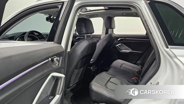 Audi Q3 (F3) 2022 Белый из Кореи, фото 2