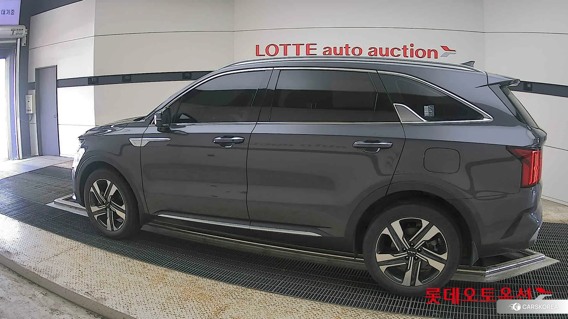Kia Sorento Hybrid 2022 Platinium Graphite из Кореи, фото 2