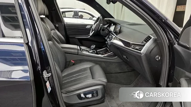 BMW X7 (G07) 2022 Черный из Кореи, фото 2