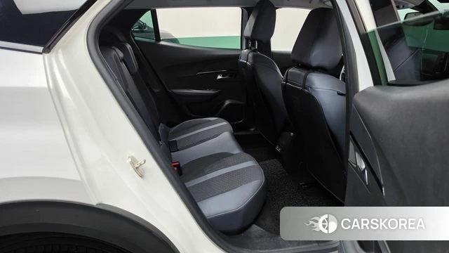 Peugeot 2008 Second generation 2021 Белый из Кореи, фото 2