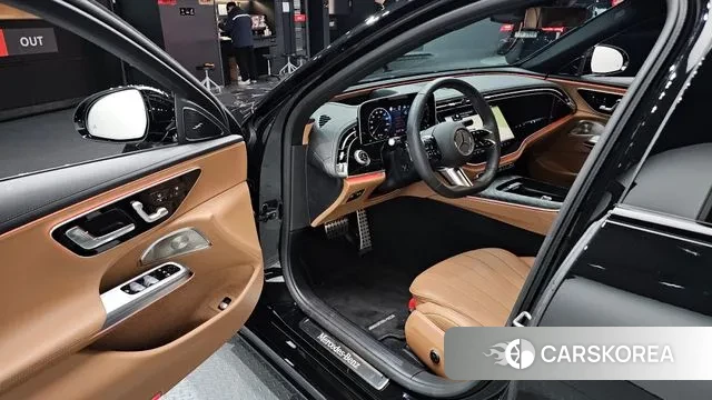 Mercedes-Benz E-Class W214 2025 Черный из Кореи, фото 2