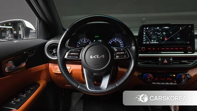 Kia The New K3 2nd generation 2021 Белый из Кореи, фото 2
