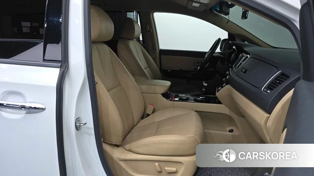 Kia The New Carnival 2018 Белый из Кореи, фото 2