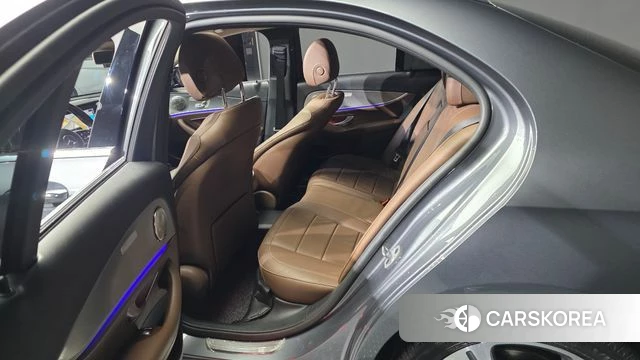 Mercedes-Benz E-Class W213 2019 Серый из Кореи, фото 2