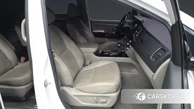 Kia The New Carnival 2018 Белый из Кореи, фото 2