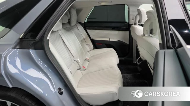 Hyundai Grandeur Hybrid (GN7) 2025 Серебристо-серый из Кореи, фото 2