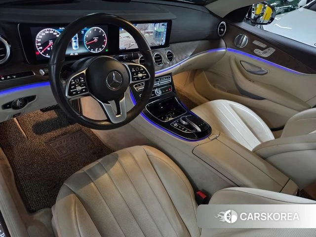 Mercedes-Benz E-Class W213 2020 Белый из Кореи, фото 2