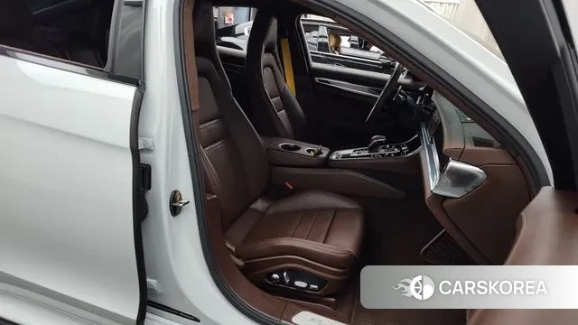 Porsche Panamera (971) 2021 Белый из Кореи, фото 2