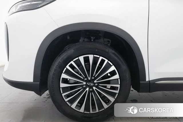 Chery Tiggo 8 PLUS C-DM 2025 Белый из Китая, фото 2