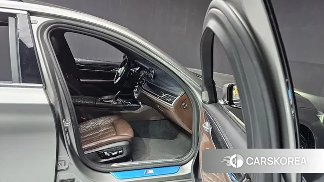 BMW 7 Series (G11) 2021 Серебряный из Кореи, фото 2