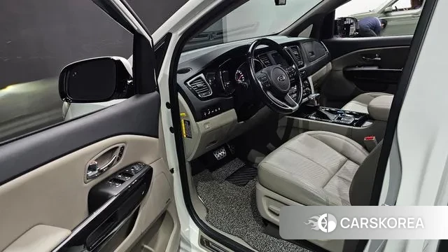 Kia The New Carnival 2019 Белый из Кореи, фото 2