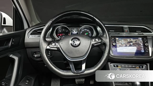 Volkswagen Tiguan second Generation 2018 Белый из Кореи, фото 2