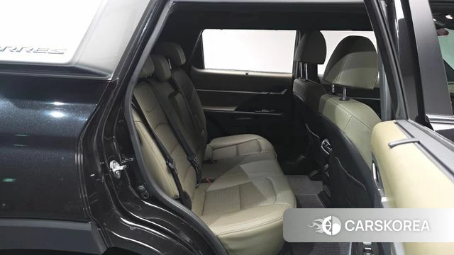Ssangyong Torres 2023 Черный из Кореи, фото 2