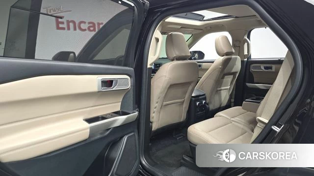 Ford Explorer 6th Generation 2023 Черный из Кореи, фото 2
