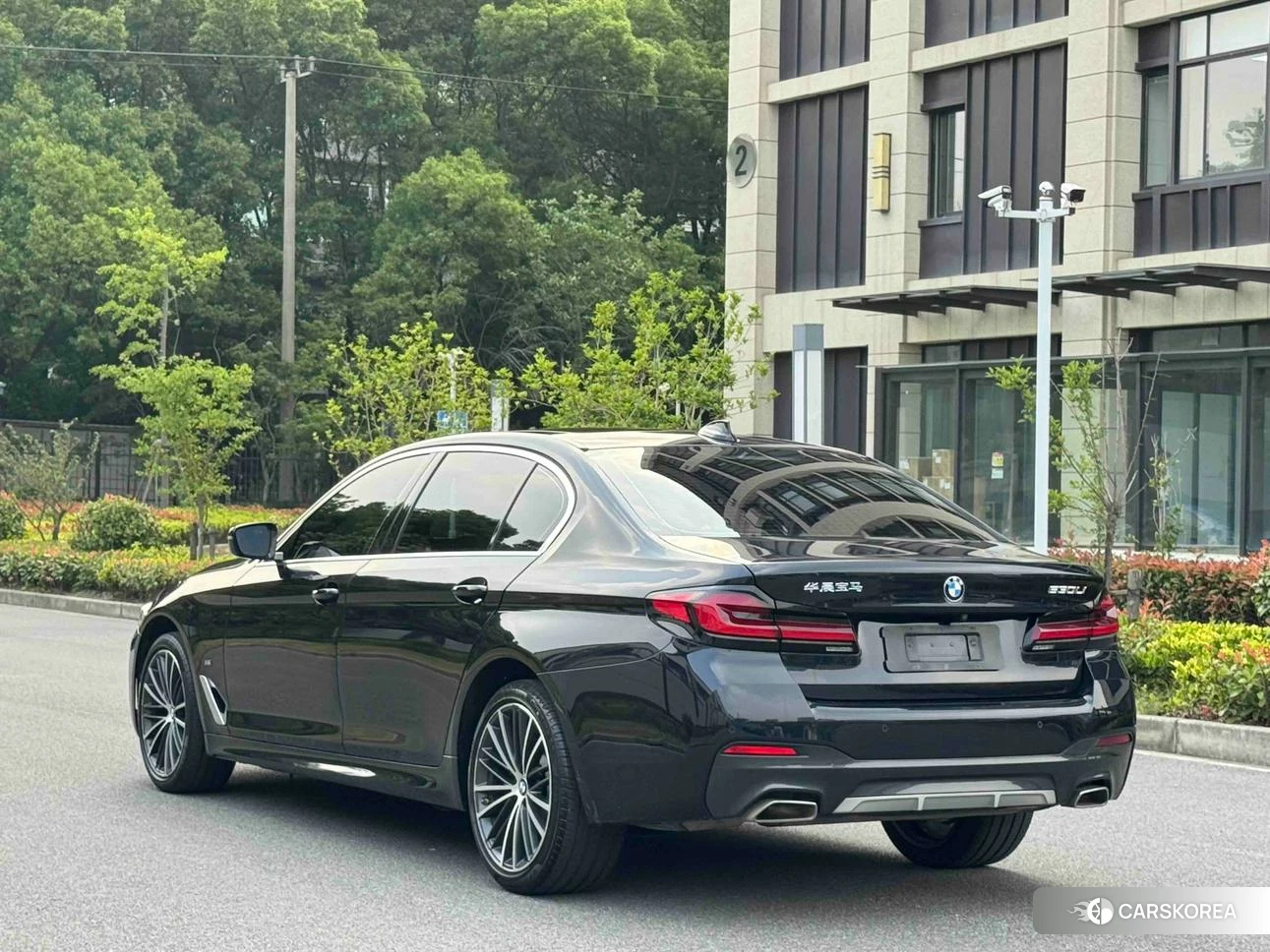 BMW 5 series 2023 Черный из Китая, фото 2