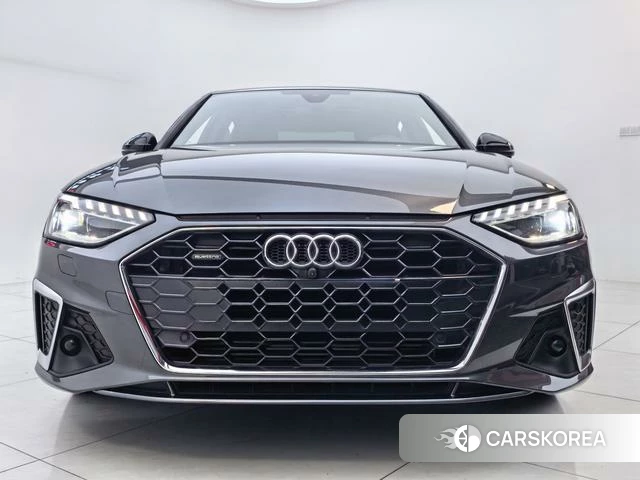 Audi A4L 2021 Темно-серый из Китая, фото 2