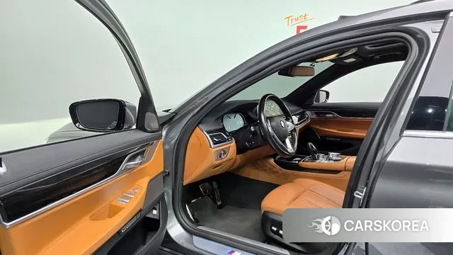 BMW 7 Series (G11) 2018 Серый из Кореи, фото 2