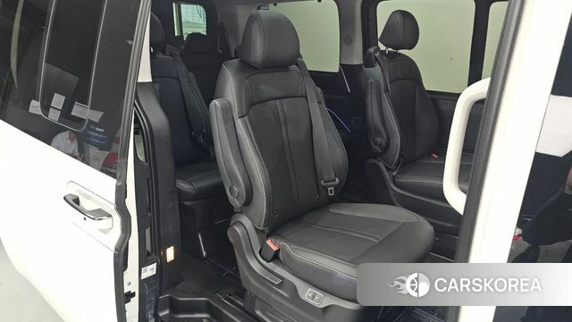Hyundai Staria 2025 Белый из Кореи, фото 2