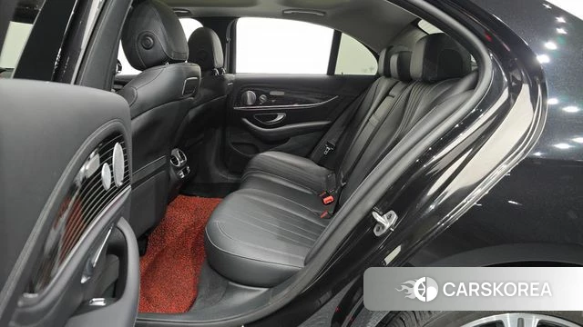 Mercedes-Benz E-Class W213 2019 Черный из Кореи, фото 2