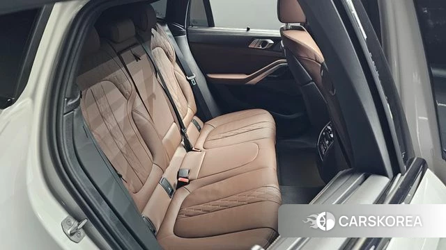 BMW X6 (G06) 2023 Белый из Кореи, фото 2