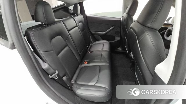 Tesla Model Y 2024 Белый из Кореи, фото 2