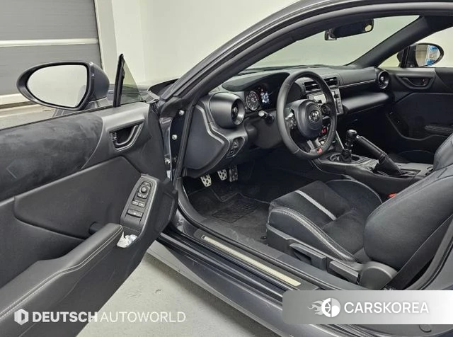 Toyota GR86 2024 Серебристо-серый из Кореи, фото 2