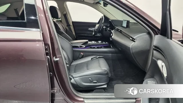 Genesis GV70 2021 Красный из Кореи, фото 2