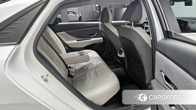 Hyundai Avante Hybrid (CN7) 2021 Белый из Кореи, фото 2