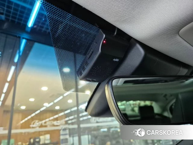 Lexus ES300h 7th generation 2023 Белый из Кореи, фото 2