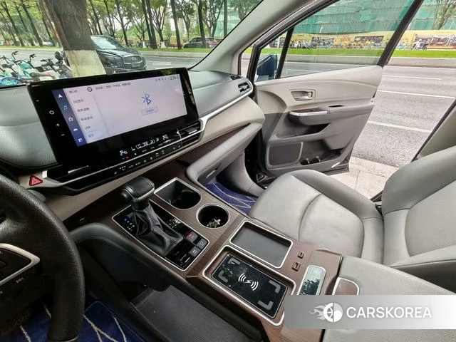 Toyota Grevia 2023 Черный из Китая, фото 2