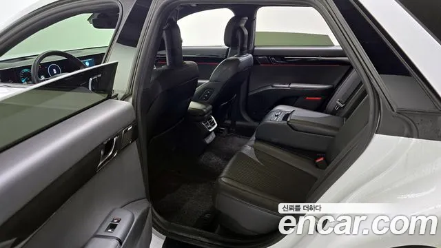 Hyundai Grandeur Hybrid (GN7) 2023 Белый из Кореи, фото 2