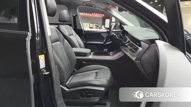 Audi Q7 (4M) 2021 Черный из Кореи, фото 2