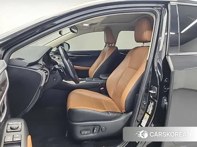 Lexus NX300h 2018 Черный из Кореи, фото 2