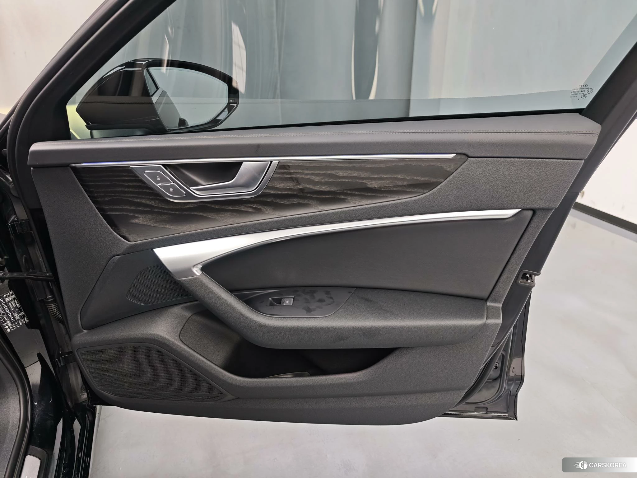 Audi A6L 2023 Черный из Китая, фото 2