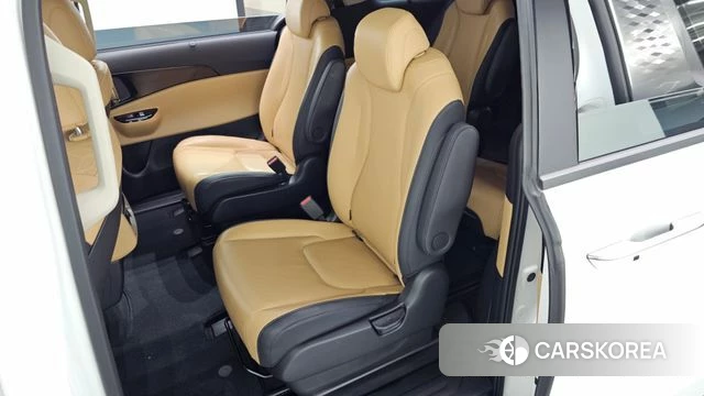 Kia Carnival 4th generation 2023 Белый из Кореи, фото 2