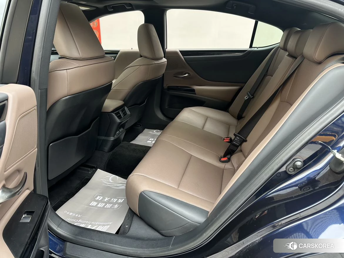Lexus ES 2022 Синий из Китая, фото 2