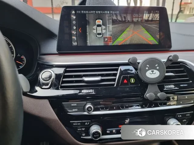 BMW 5 Series (G30) 2018 Белый из Кореи, фото 2