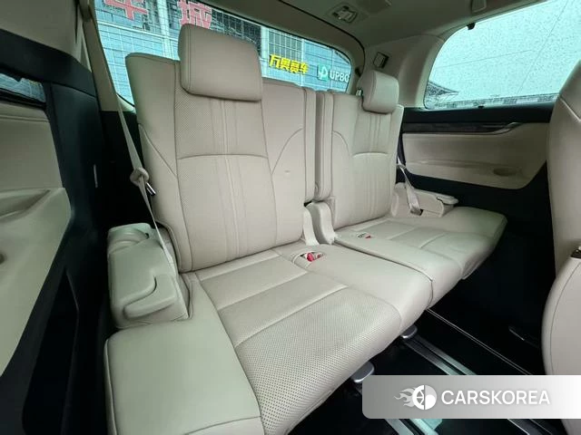 Toyota Elfa 2022 Белый из Китая, фото 2